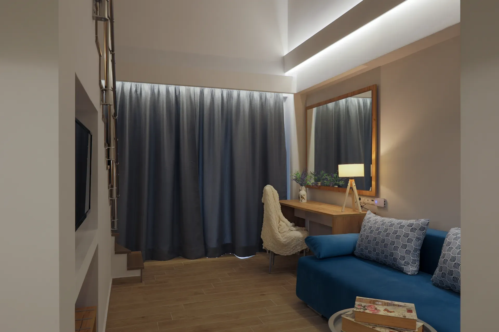 Suite with curtains, desk and sofa